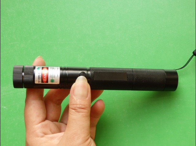 Penunjuk Cahaya Laser Baru 532 - Industrial Laser Pointer ulasan dan harga